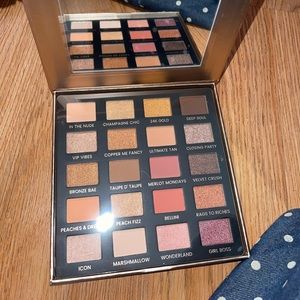 Master Eyeshadow Palette